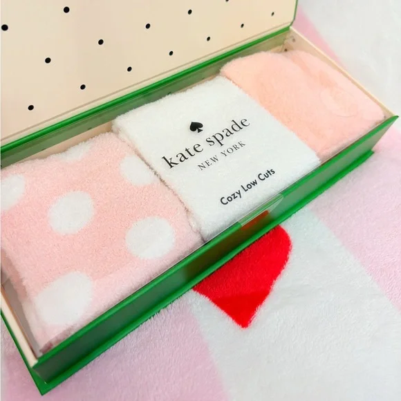 Kate Spade Pink Cozy Low Cut Fuzzy Socks in Gift Box ♠️💕 3 Pairs! - Picture 2 of 4